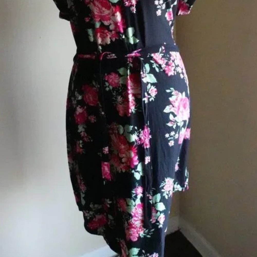 Fitted Flower Dress - Picture 9 of 11